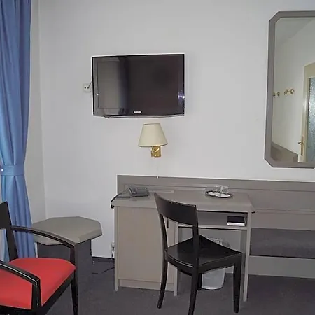 Merian Hotel 3*
